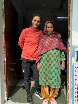 We are beyond proud of our incredible podiatrist, Sangeeta Dhall, for her recent visit to the Village of Hope leprosy colony in East Delhi. 💛
Her compassion, dedication, and expertise made such a meaningful difference to the lives of those she treated. 👣
#Walkwel #PodiatryWithPurpose #communitycare